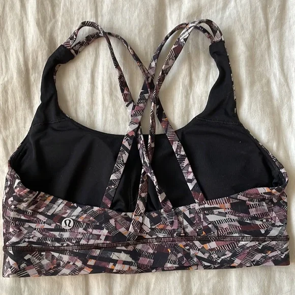 Lululemon Energy bra, size 8. EUC. Great shape! Little use. - Picture 2 of 4